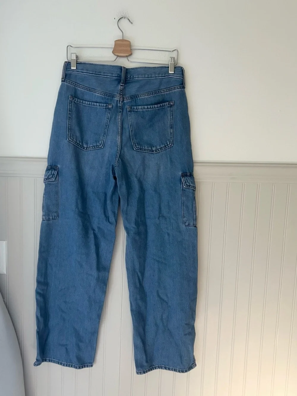 Old Navy Size 6 High Rise Cargo Sky-Hi Wide Leg Jeans - Picture 5 of 10